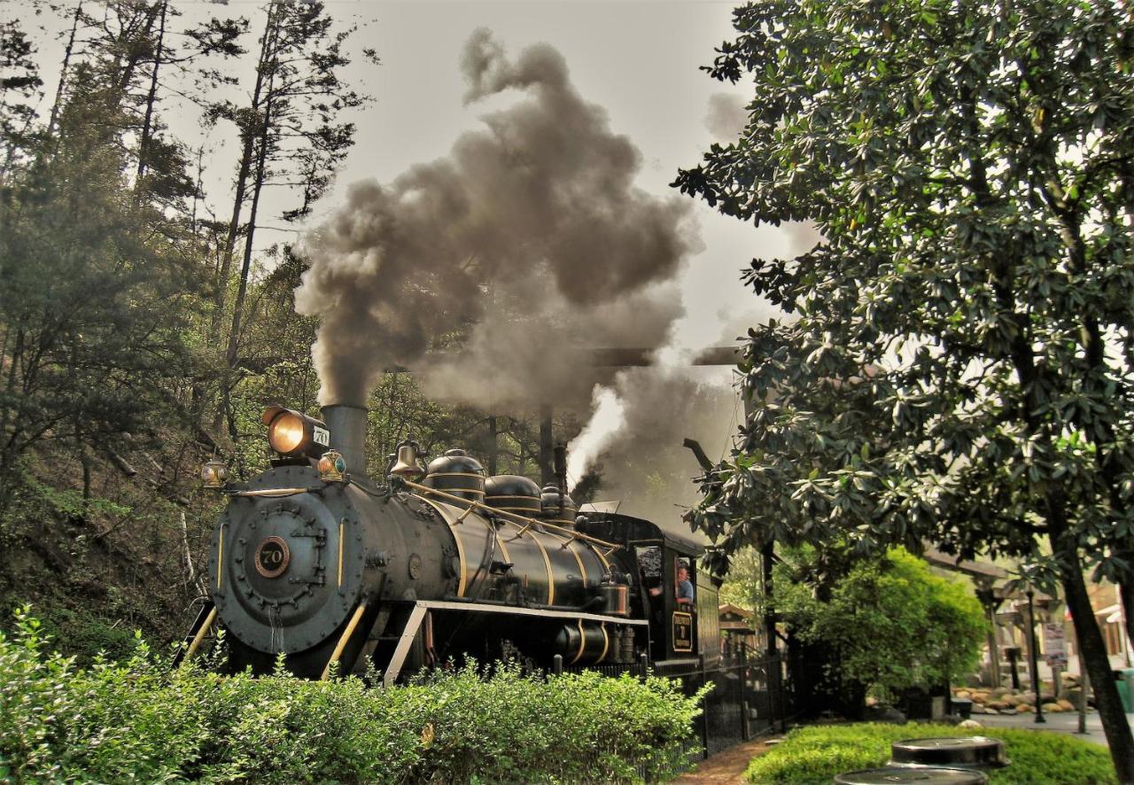 Hidden Creek, Pool Table, Hot Tub, 1089 Free Tickets Each Paid Day, Dollywood And More 蓋特林堡 外观 照片