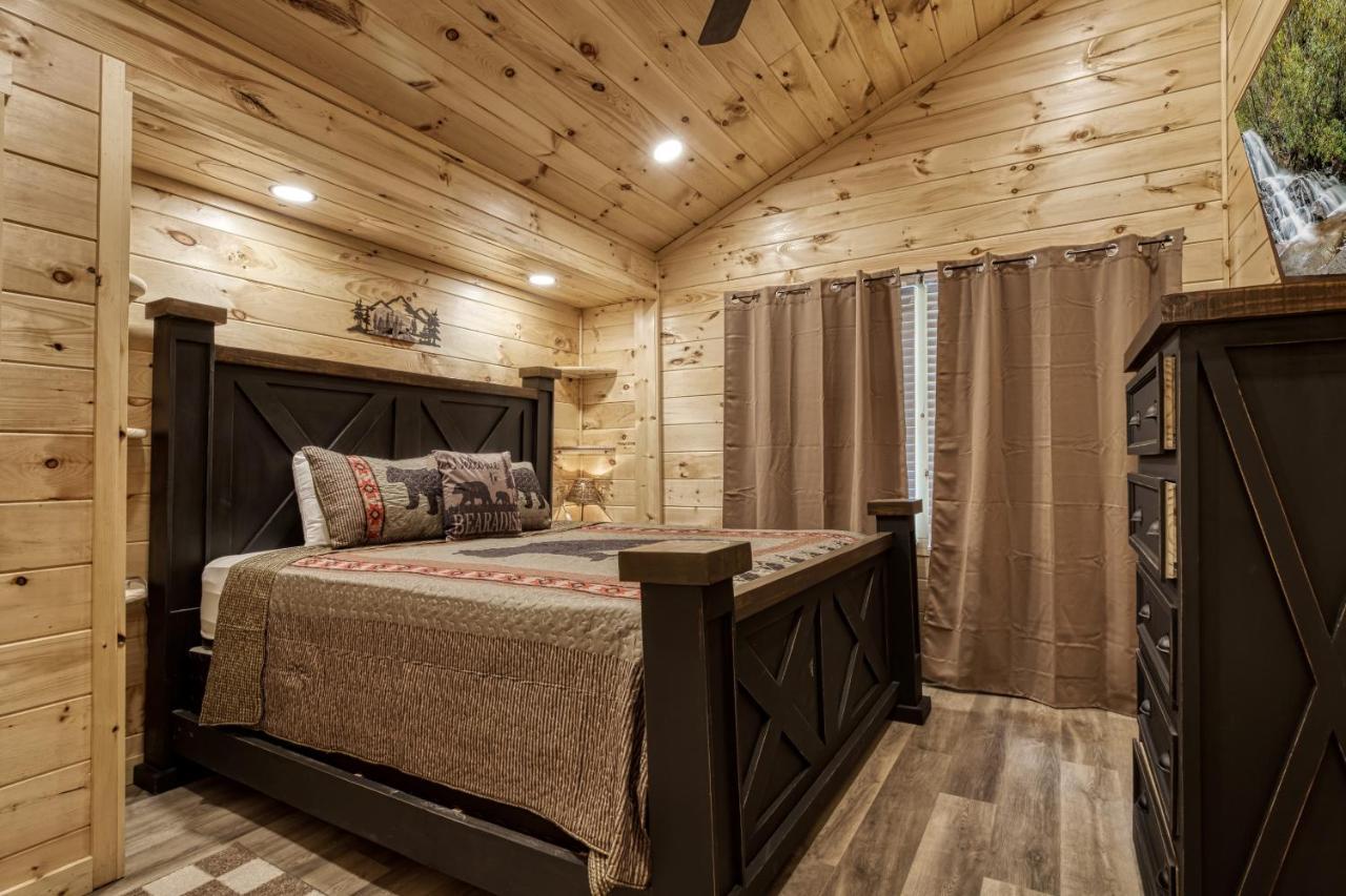 Hidden Creek, Pool Table, Hot Tub, 1089 Free Tickets Each Paid Day, Dollywood And More 蓋特林堡 外观 照片